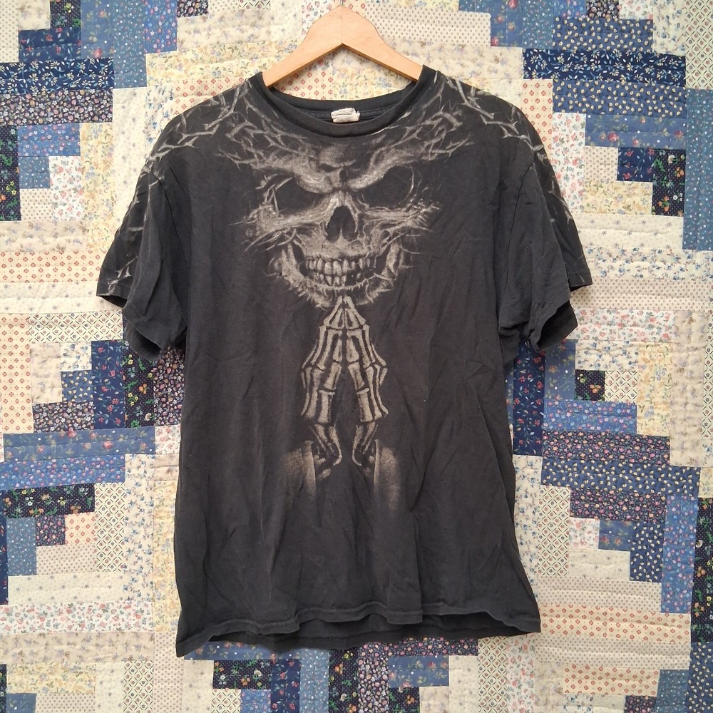 Y2K DOM Praying Skull Graphic T Shirt Size Large Black Skaterwear Street